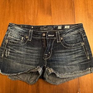 Buckle Miss Me jean shorts